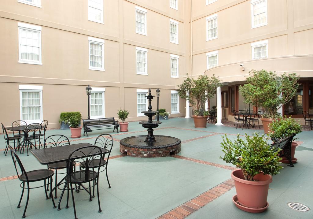 Hotel Emeline Charleston Bagian luar foto