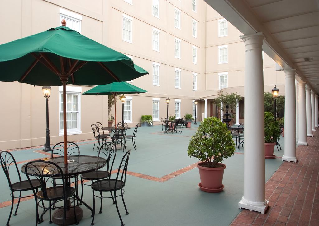 Hotel Emeline Charleston Bagian luar foto