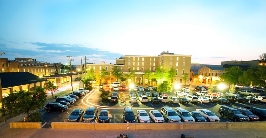 Hotel Emeline Charleston Bagian luar foto