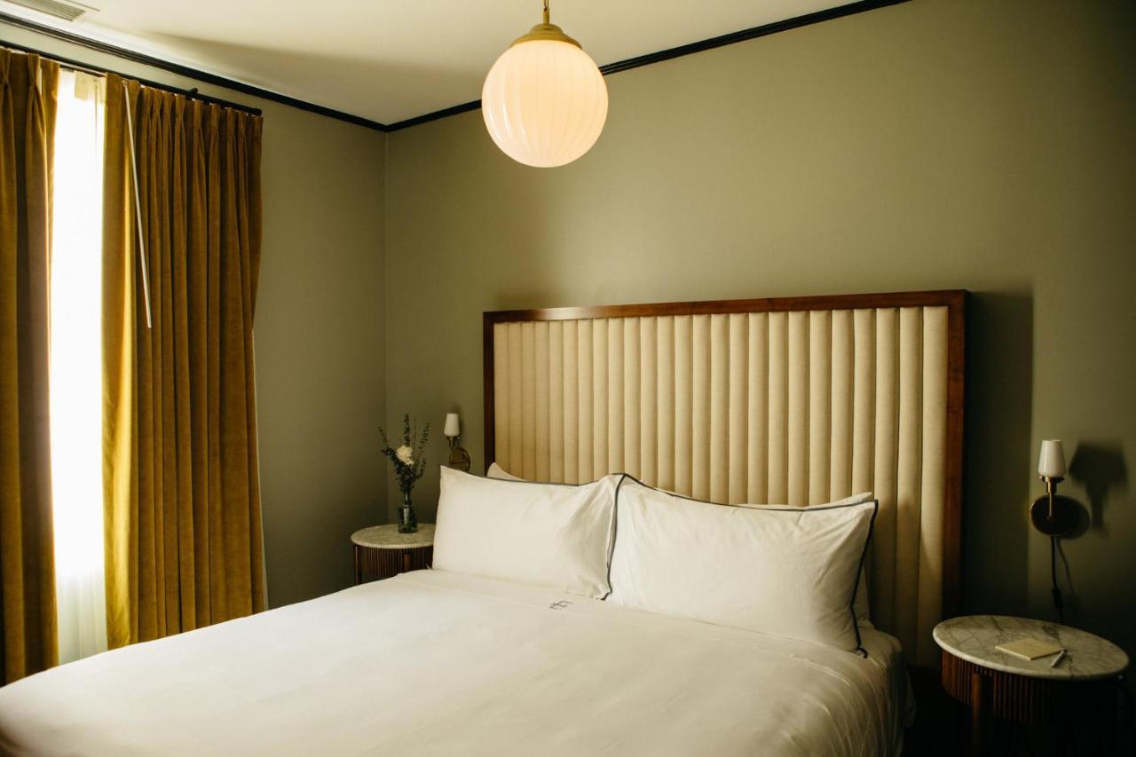 Hotel Emeline Charleston Bagian luar foto