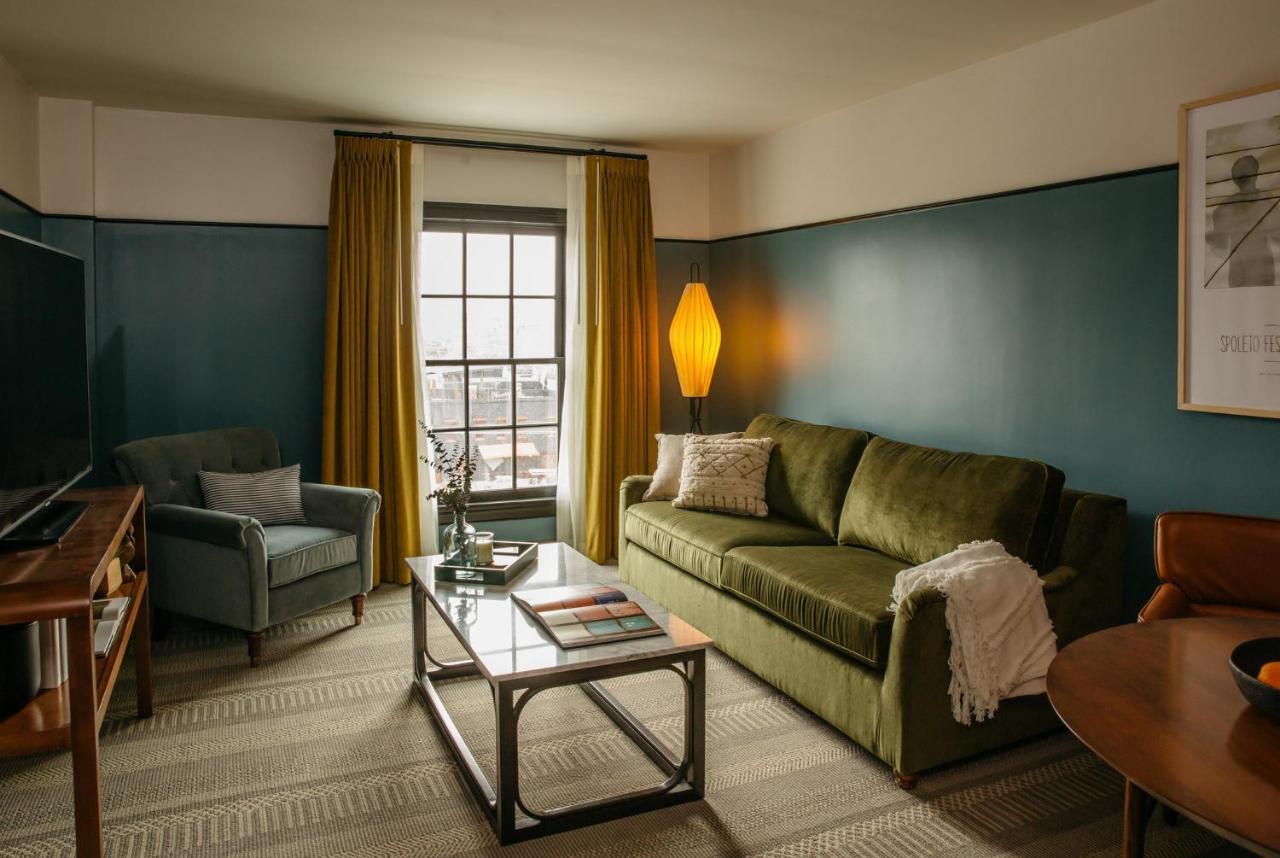 Hotel Emeline Charleston Bagian luar foto