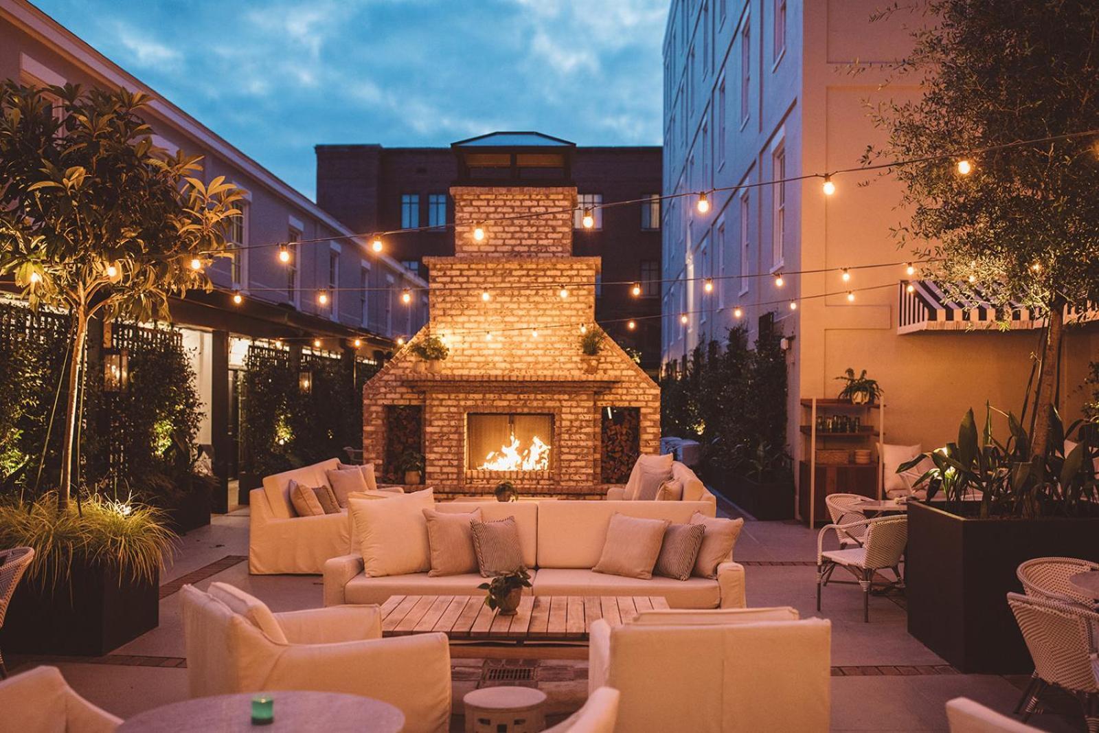 Hotel Emeline Charleston Bagian luar foto
