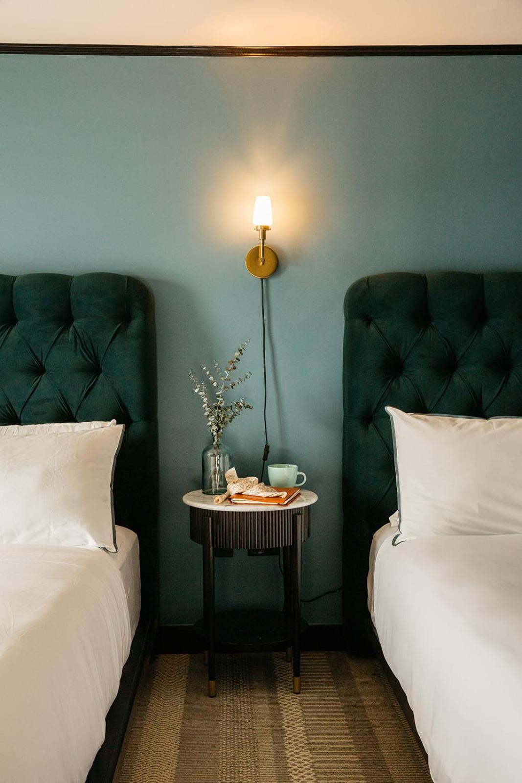 Hotel Emeline Charleston Bagian luar foto